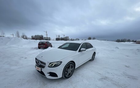 Mercedes-Benz E-Класс, 2019 год, 3 950 000 рублей, 2 фотография