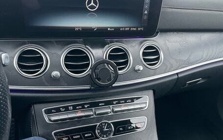 Mercedes-Benz E-Класс, 2019 год, 3 950 000 рублей, 12 фотография