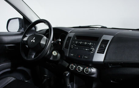 Mitsubishi Outlander III рестайлинг 3, 2011 год, 1 250 000 рублей, 9 фотография