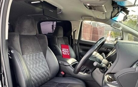 Toyota Alphard III, 2016 год, 3 210 000 рублей, 20 фотография