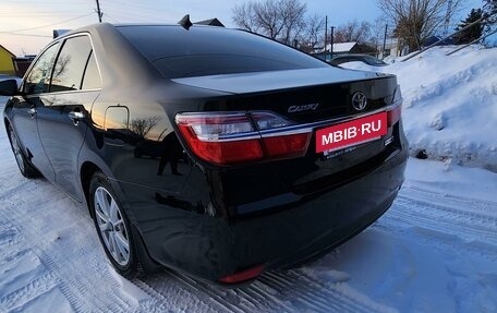 Toyota Camry, 2017 год, 2 450 000 рублей, 7 фотография