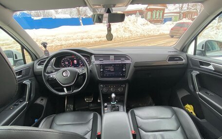 Volkswagen Tiguan II, 2018 год, 2 200 000 рублей, 6 фотография