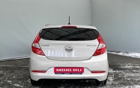 Hyundai Solaris II рестайлинг, 2015 год, 1 280 000 рублей, 8 фотография