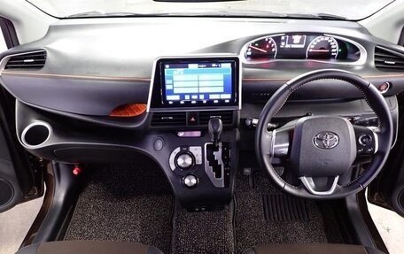 Toyota Sienta II, 2020 год, 1 354 710 рублей, 9 фотография