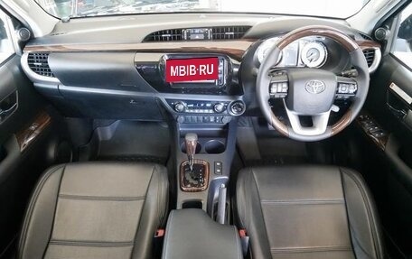Toyota Hilux VIII, 2021 год, 3 300 000 рублей, 7 фотография
