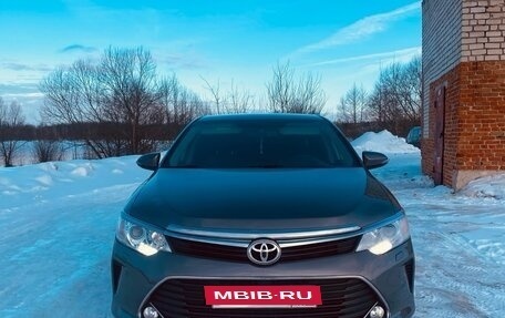 Toyota Camry, 2017 год, 2 190 000 рублей, 3 фотография