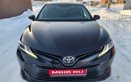 Toyota Camry, 2018 год, 2 900 000 рублей, 2 фотография