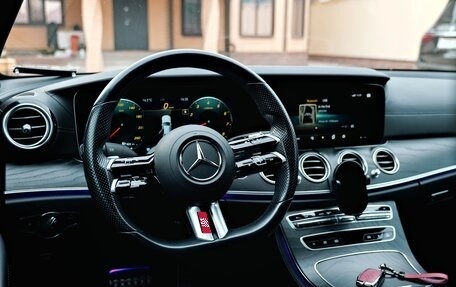 Mercedes-Benz E-Класс, 2021 год, 6 000 000 рублей, 8 фотография