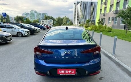 Hyundai Elantra VI рестайлинг, 2019 год, 1 980 000 рублей, 9 фотография