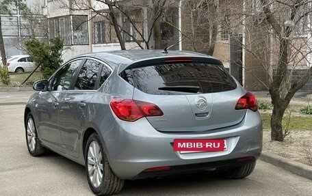 Opel Astra J, 2010 год, 880 000 рублей, 4 фотография