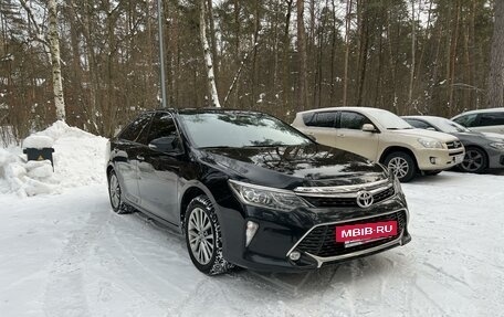 Toyota Camry, 2017 год, 2 950 000 рублей, 9 фотография