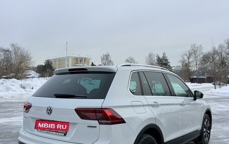Volkswagen Tiguan II, 2019 год, 2 650 000 рублей, 6 фотография