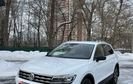 Volkswagen Tiguan II, 2019 год, 2 650 000 рублей, 2 фотография