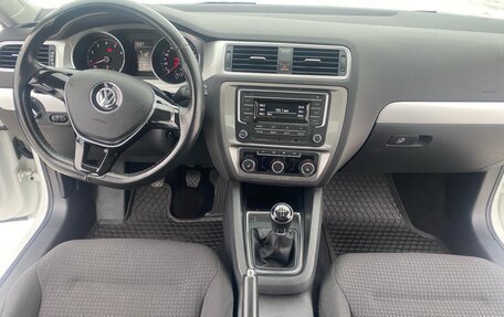 Volkswagen Jetta VI, 2017 год, 1 599 000 рублей, 16 фотография