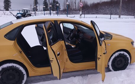 Volkswagen Polo VI (EU Market), 2019 год, 900 000 рублей, 5 фотография