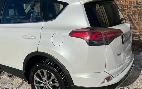 Toyota RAV4, 2018 год, 2 100 000 рублей, 5 фотография
