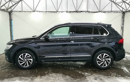 Volkswagen Tiguan II, 2018 год, 2 100 000 рублей, 10 фотография