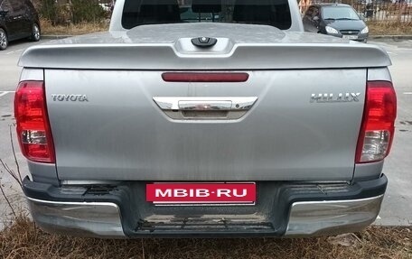 Toyota Hilux VIII, 2016 год, 2 950 000 рублей, 6 фотография