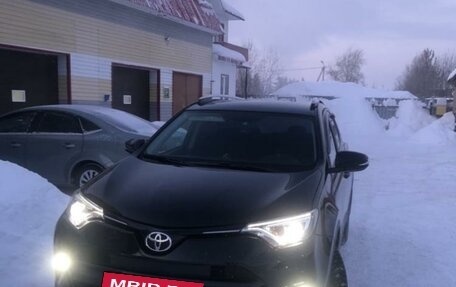 Toyota RAV4, 2018 год, 2 768 000 рублей, 4 фотография