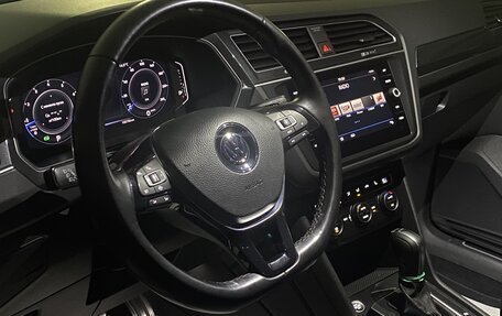 Volkswagen Tiguan II, 2019 год, 3 390 000 рублей, 15 фотография