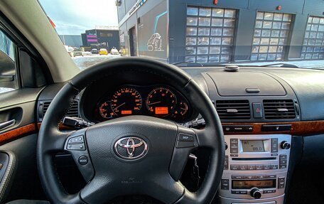 Toyota Avensis III рестайлинг, 2006 год, 800 000 рублей, 10 фотография