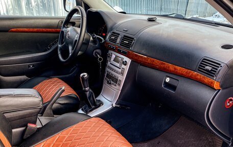 Toyota Avensis III рестайлинг, 2006 год, 800 000 рублей, 8 фотография