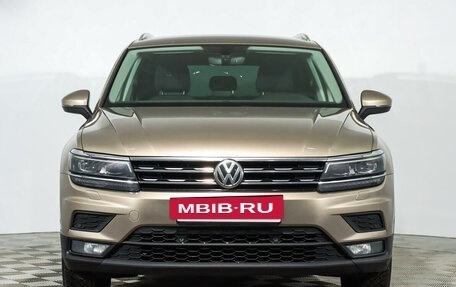 Volkswagen Tiguan II, 2018 год, 1 919 000 рублей, 5 фотография