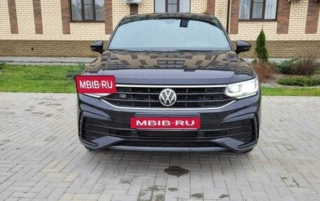 Volkswagen Tiguan II, 2021 год, 5 200 000 рублей, 2 фотография