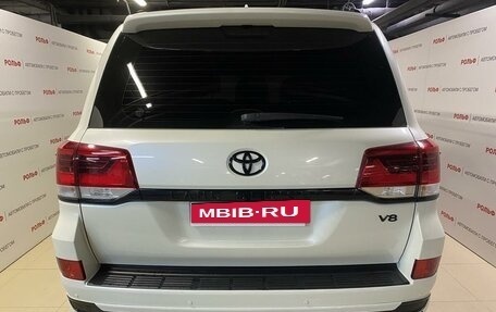 Toyota Land Cruiser 200, 2016 год, 6 270 000 рублей, 10 фотография