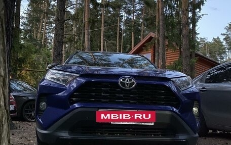 Toyota RAV4, 2021 год, 4 290 000 рублей, 4 фотография