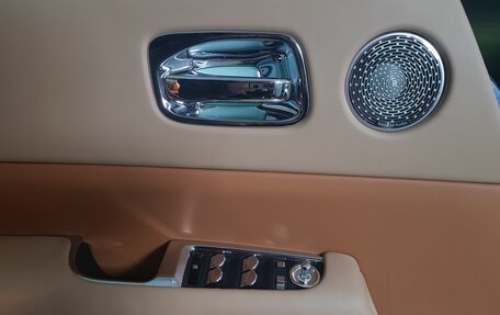 Rolls-Royce Dawn, 2017 год, 35 000 000 рублей, 10 фотография