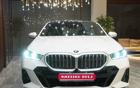 BMW 5 серия, 2023 год, 10 500 000 рублей, 2 фотография