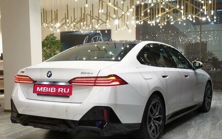 BMW 5 серия, 2023 год, 10 500 000 рублей, 6 фотография
