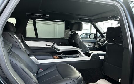 Land Rover Range Rover IV рестайлинг, 2023 год, 37 000 000 рублей, 11 фотография