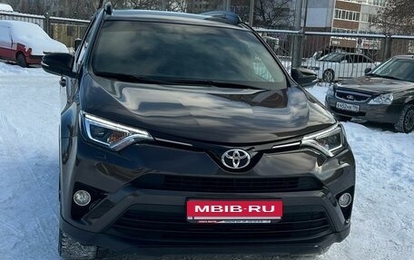 Toyota RAV4, 2019 год, 3 100 000 рублей, 12 фотография