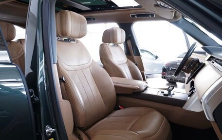Land Rover Range Rover IV рестайлинг, 2022 год, 23 000 000 рублей, 10 фотография
