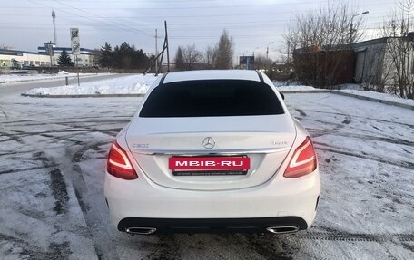 Mercedes-Benz C-Класс, 2018 год, 3 950 000 рублей, 5 фотография