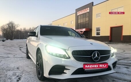 Mercedes-Benz C-Класс, 2018 год, 3 950 000 рублей, 10 фотография