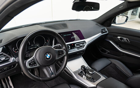 BMW 3 серия, 2019 год, 3 550 000 рублей, 9 фотография