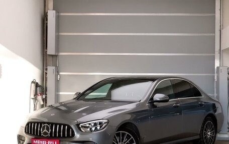 Mercedes-Benz E-Класс, 2021 год, 5 798 000 рублей, 1 фотография