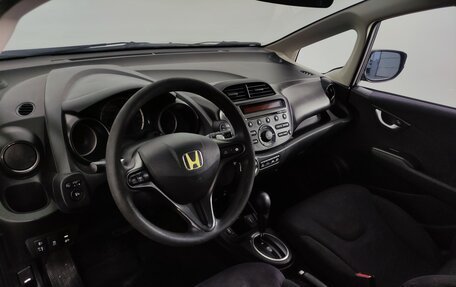 Honda Jazz II рестайлинг, 2011 год, 875 000 рублей, 14 фотография