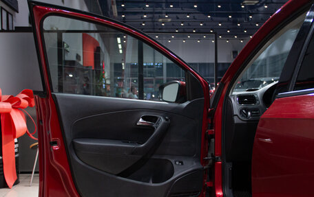 Volkswagen Polo VI (EU Market), 2013 год, 865 000 рублей, 9 фотография