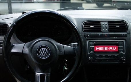Volkswagen Polo VI (EU Market), 2013 год, 865 000 рублей, 15 фотография