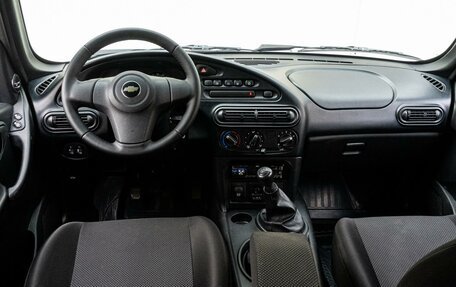 Chevrolet Niva I рестайлинг, 2018 год, 985 000 рублей, 6 фотография
