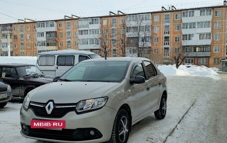 Renault Logan II, 2018 год, 900 000 рублей, 2 фотография