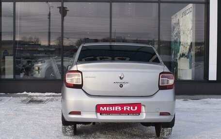 Renault Logan II, 2018 год, 850 000 рублей, 6 фотография