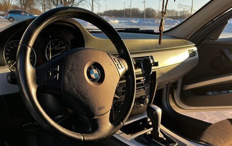 BMW 3 серия, 2010 год, 950 000 рублей, 8 фотография