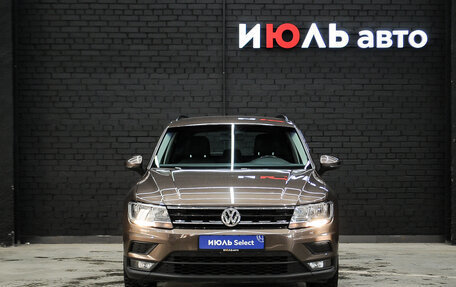 Volkswagen Tiguan II, 2018 год, 2 500 000 рублей, 2 фотография