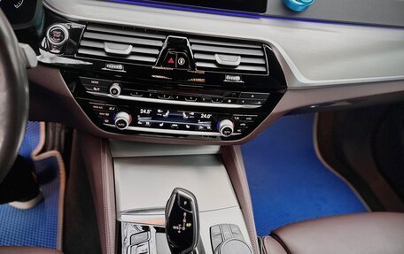 BMW 5 серия, 2019 год, 5 700 000 рублей, 11 фотография