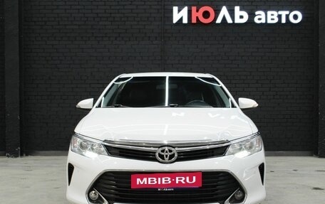 Toyota Camry, 2017 год, 2 000 000 рублей, 2 фотография